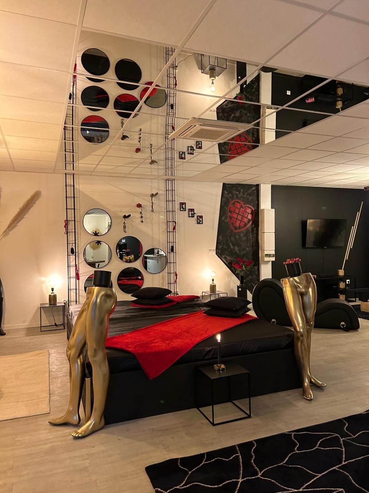 L'Escapade Sensuelle - La Love Room D'Épernay Dış mekan fotoğraf