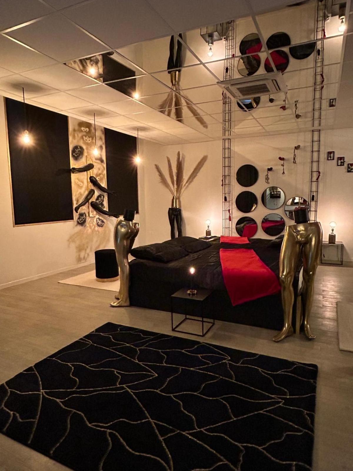 L'Escapade Sensuelle - La Love Room D'Épernay Dış mekan fotoğraf