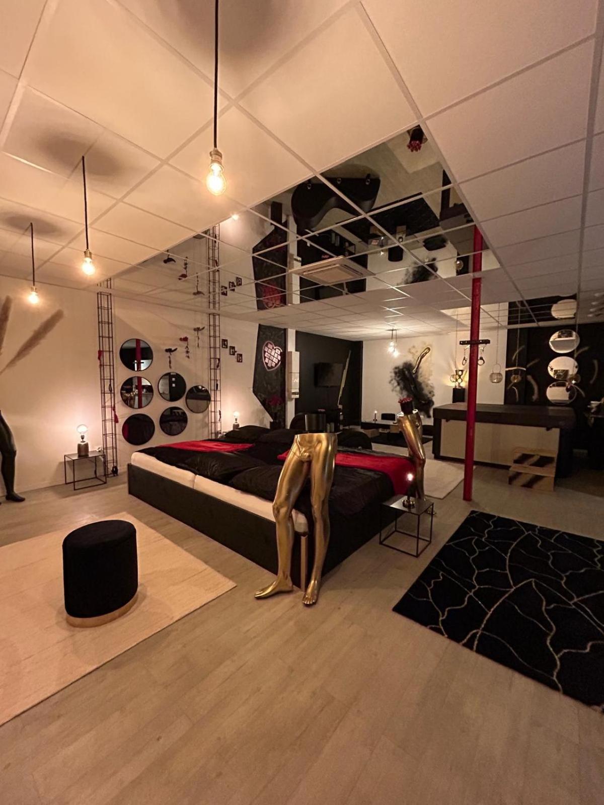 L'Escapade Sensuelle - La Love Room D'Épernay Dış mekan fotoğraf