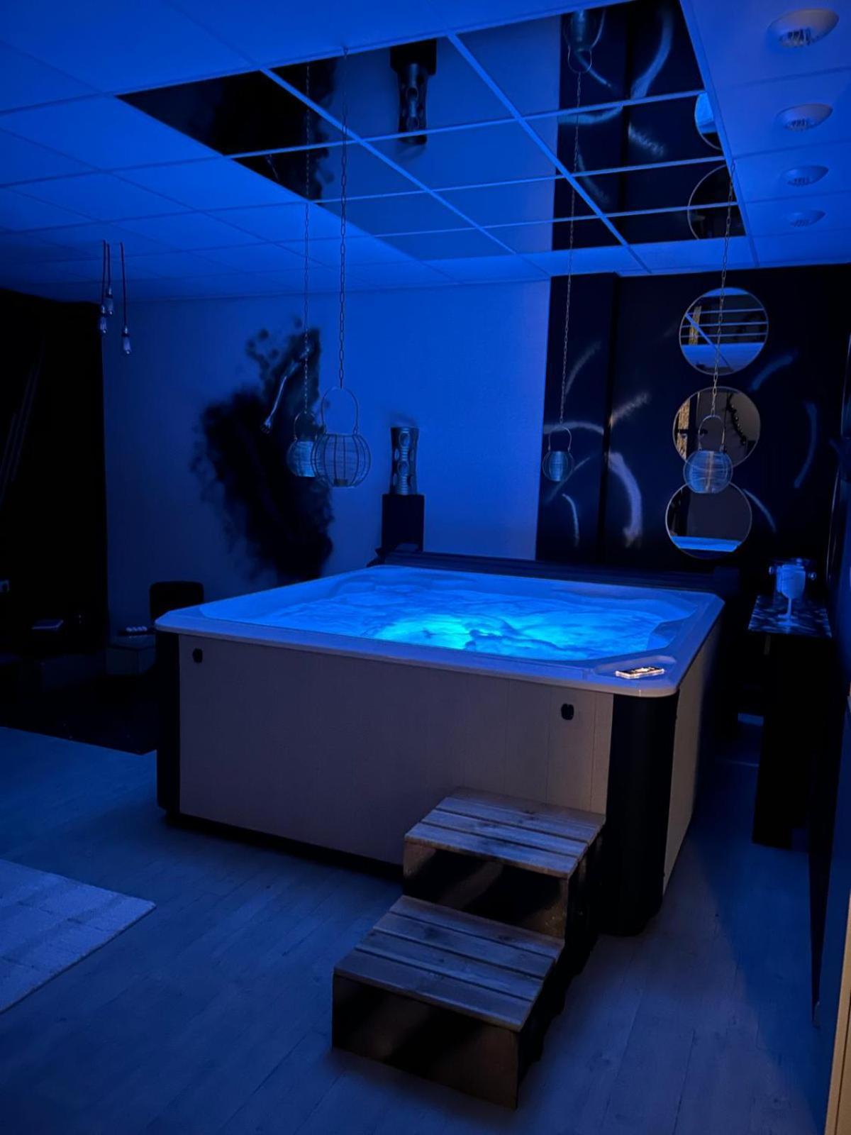 L'Escapade Sensuelle - La Love Room D'Épernay Dış mekan fotoğraf