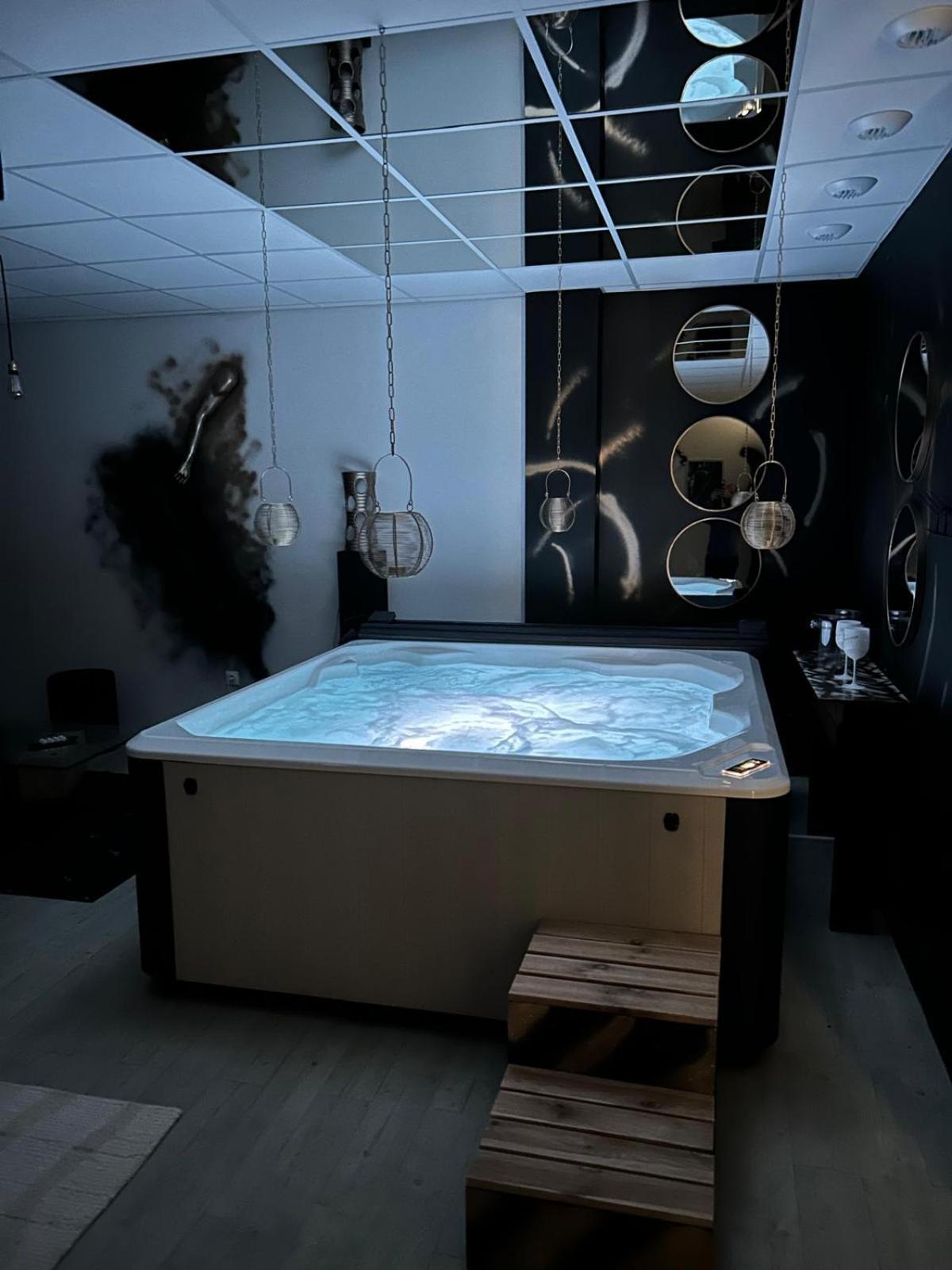 L'Escapade Sensuelle - La Love Room D'Épernay Dış mekan fotoğraf