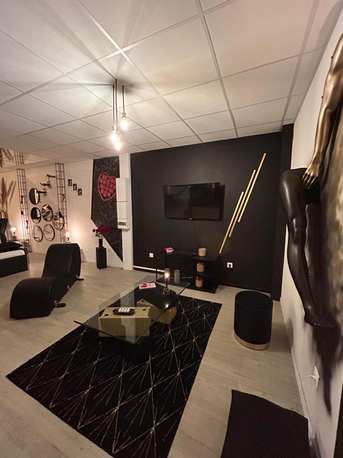 L'Escapade Sensuelle - La Love Room D'Épernay Dış mekan fotoğraf